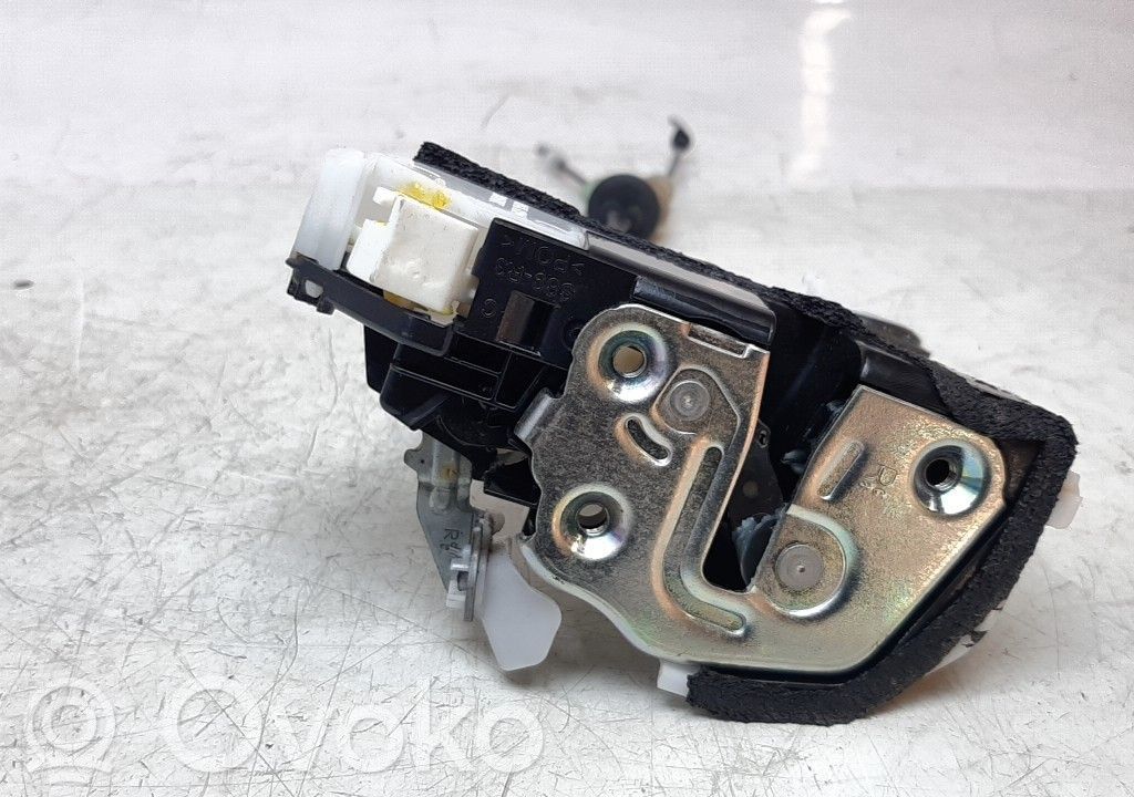 Mazda 3 Front door lock 