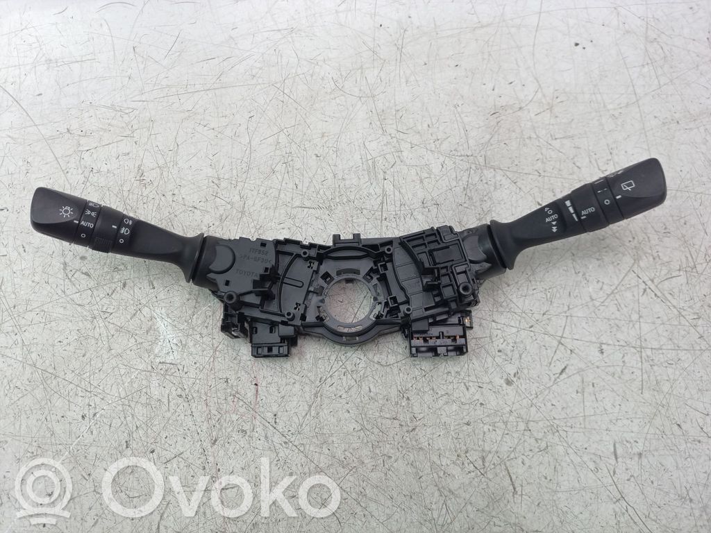 Toyota Auris E180 Boutons / interrupteurs volant