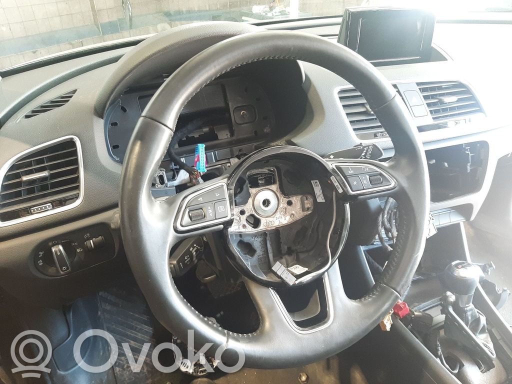 Audi Q3 F3 Ohjauspyörä 