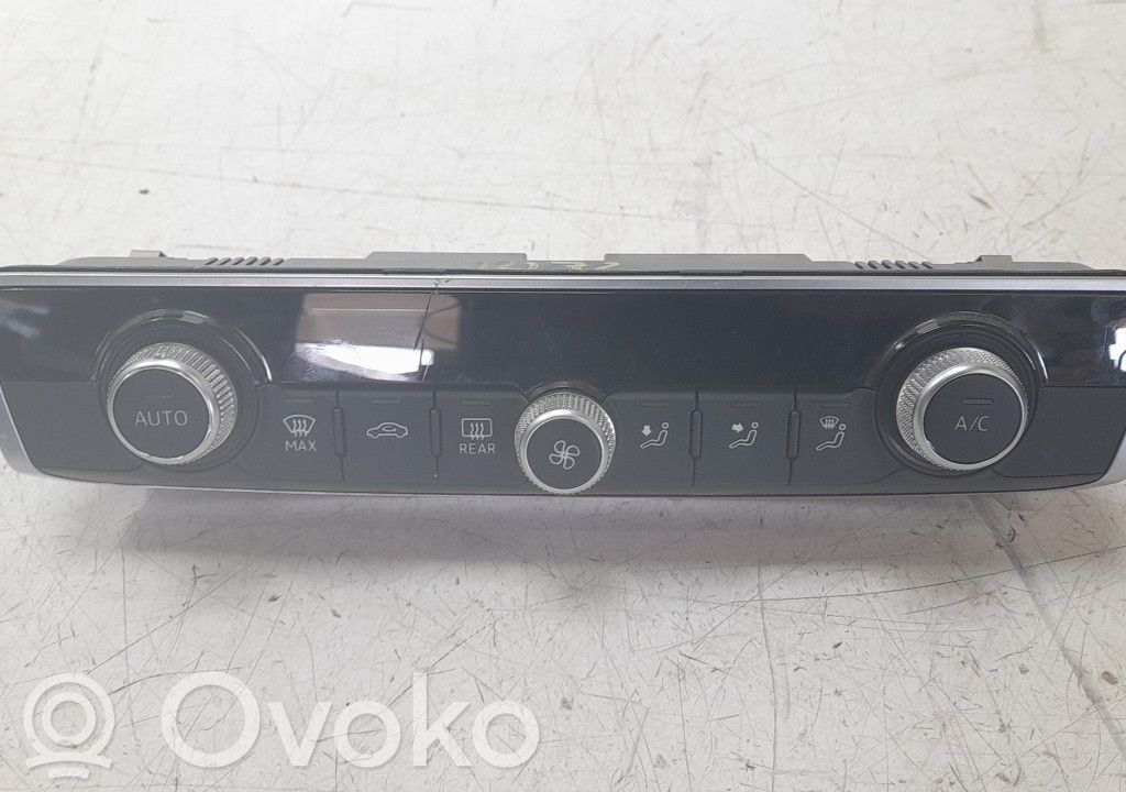 Audi Q3 F3 Climate control unit 
