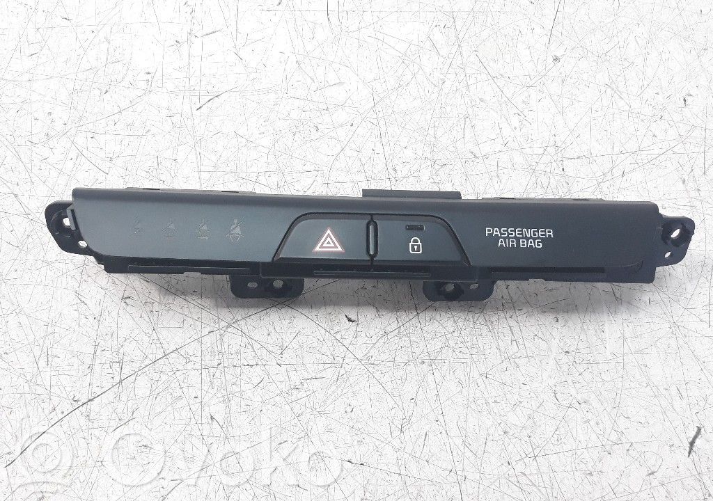 KIA Stonic Botón interruptor de luz de peligro 