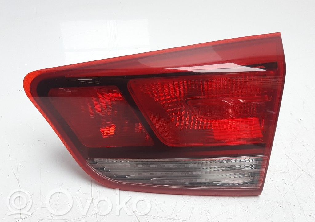 KIA Rio Takaluukun takavalot 
