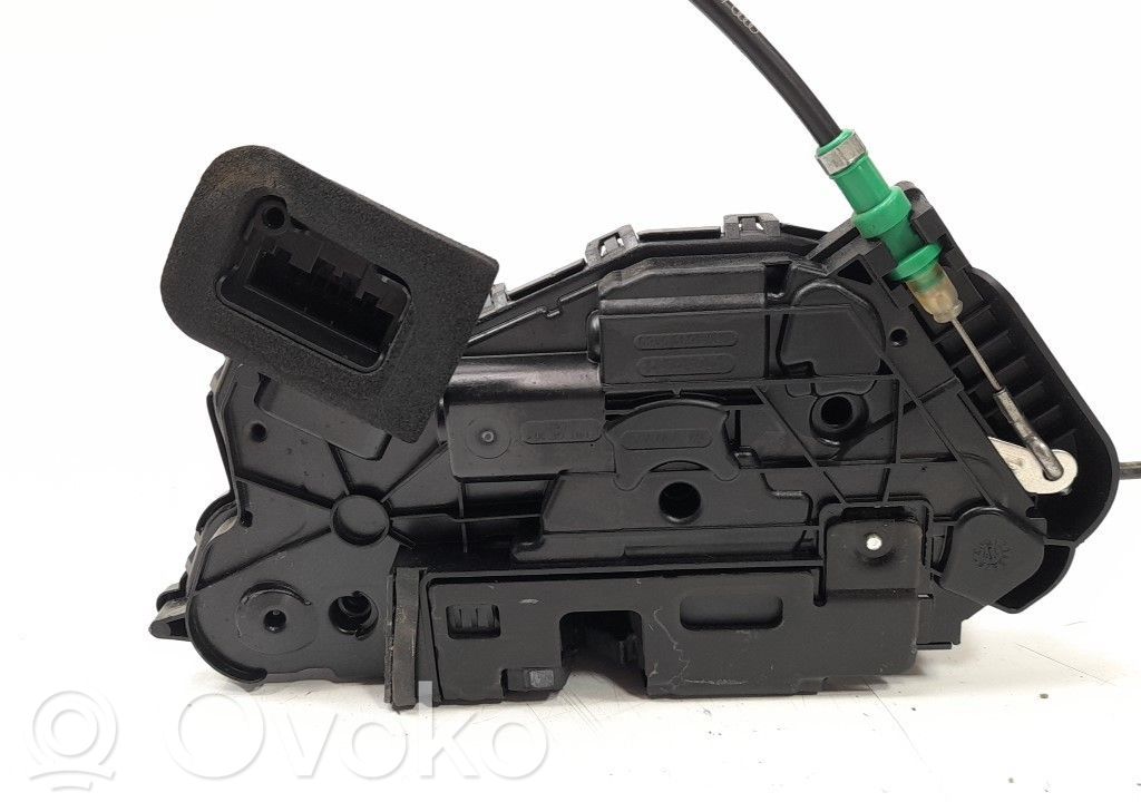 Audi Q3 F3 Cerradura de puerta delantera 