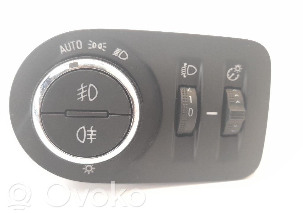 Panel lighting control switch   39050757