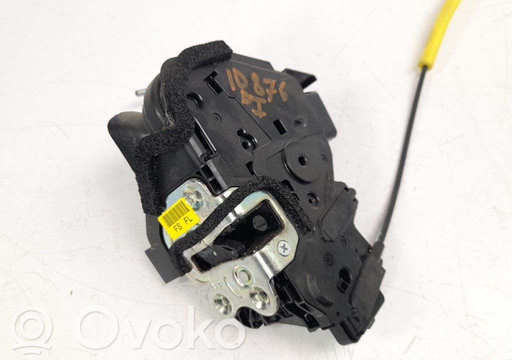 KIA Stonic Front door lock 