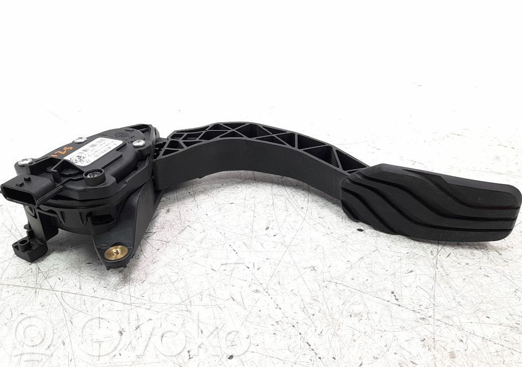 Acceleration sensor   180100879R