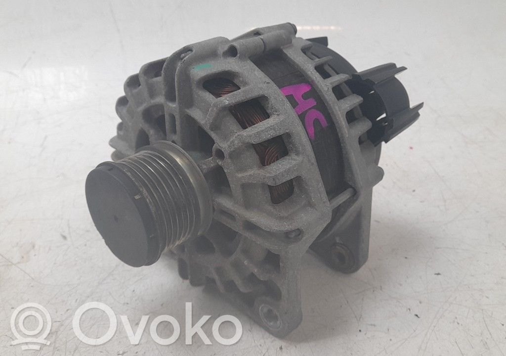 Renault Clio IV Ģenerators 