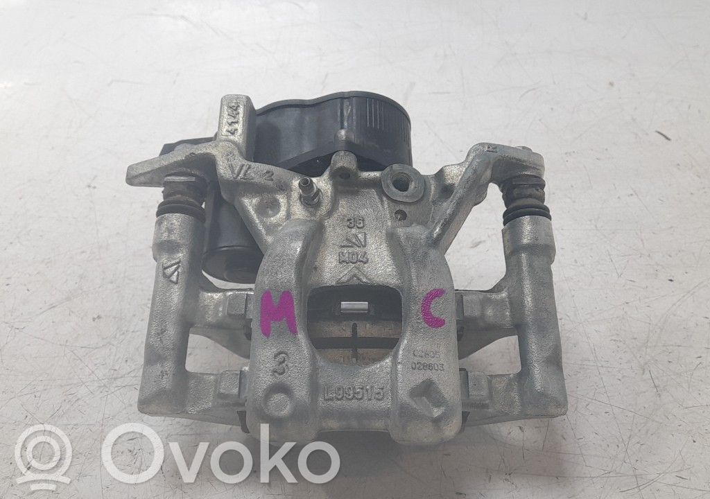 Toyota Yaris Supporto della pinza del freno posteriore 