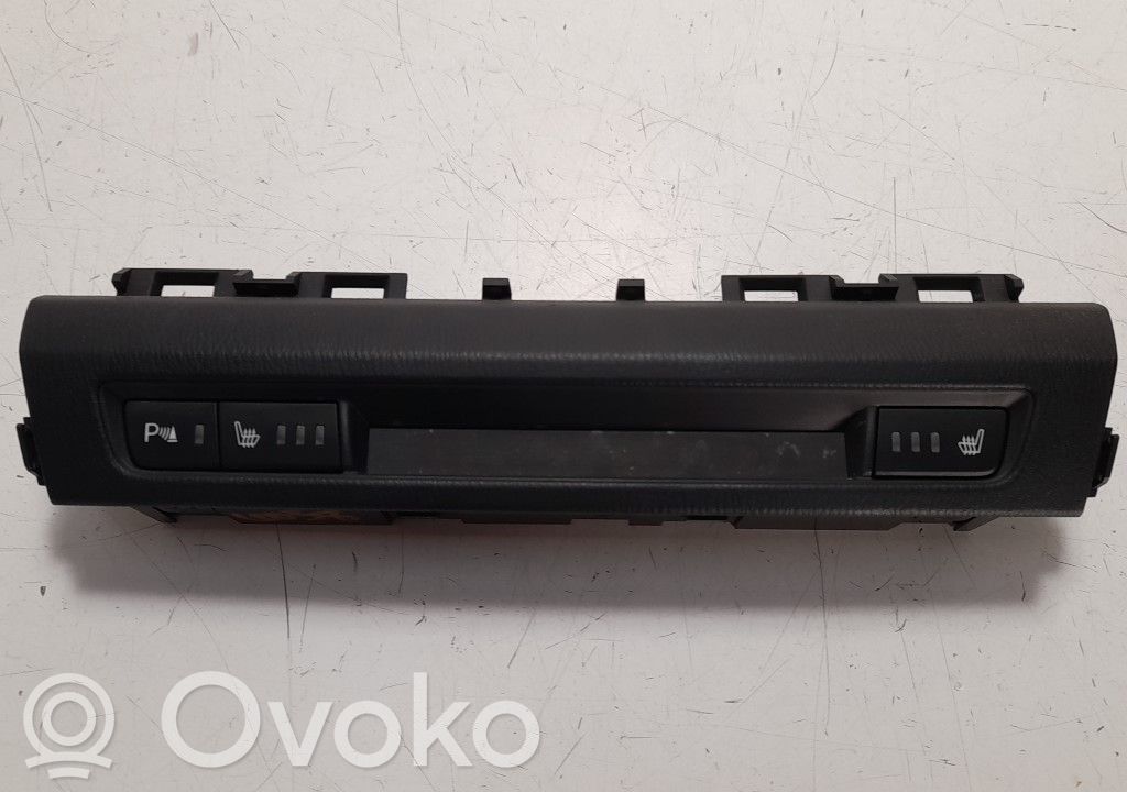 Mazda 3 III Interruptores/botones de la columna de dirección 