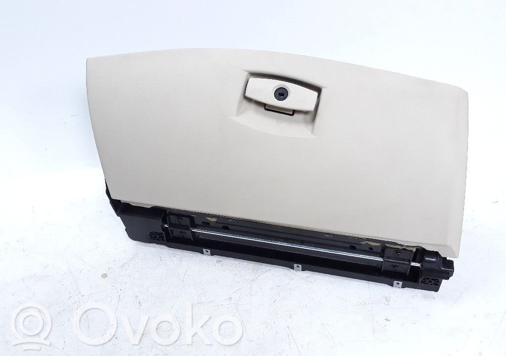 BMW 5 E60 E61 Glove box 