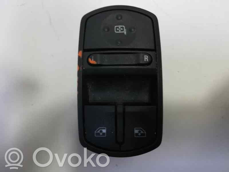 Opel Corsa D Comutator comandă geamuri electrice 