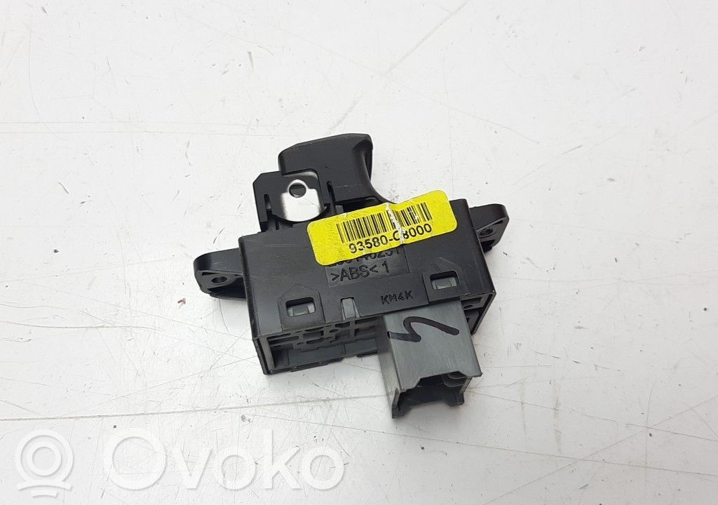 Hyundai i20 (GB IB) Przyciski szyb 