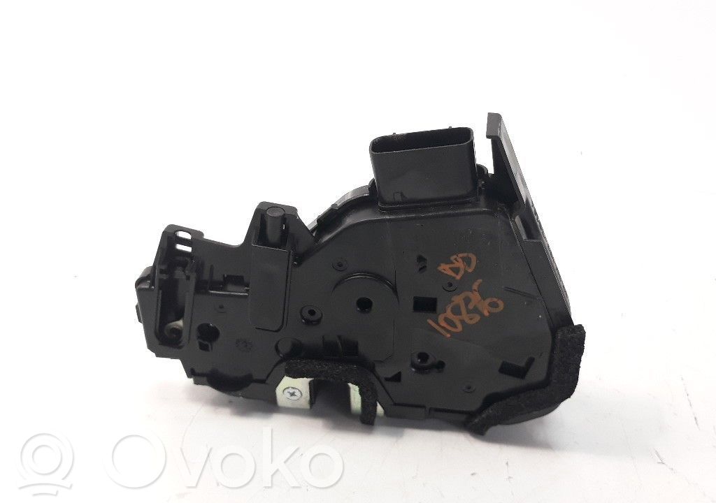 KIA Stonic Front door lock 