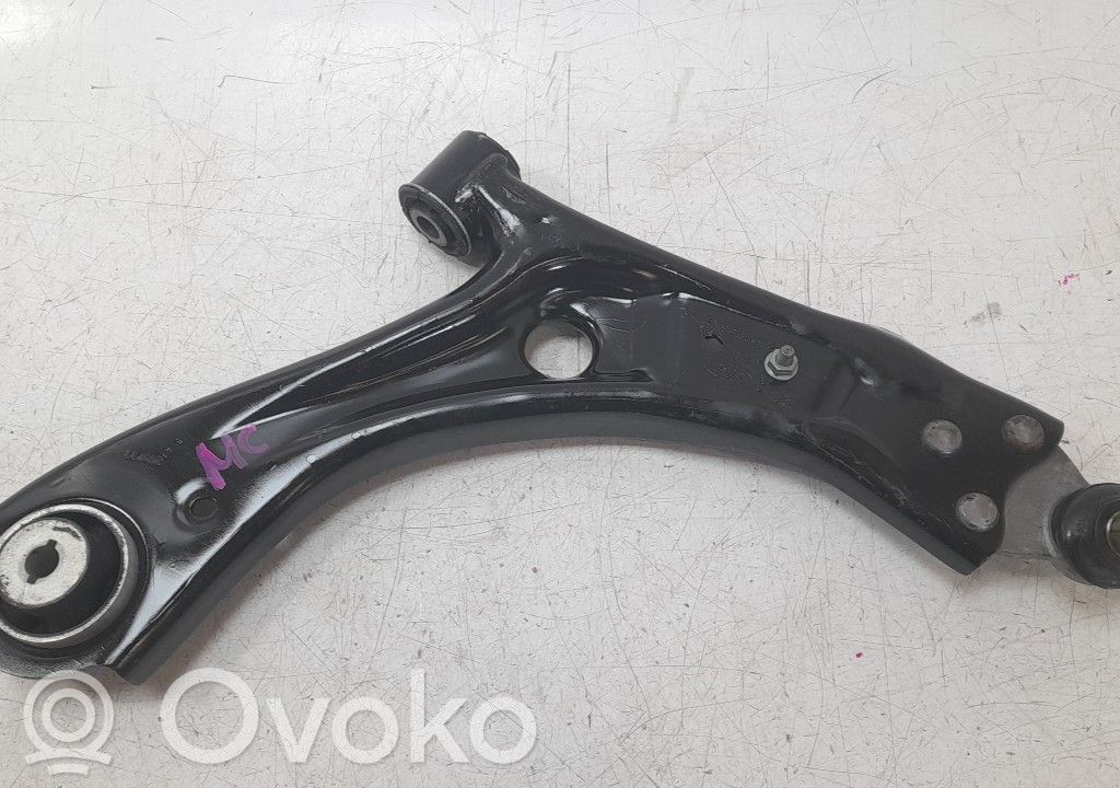 Ford Focus Brazo de suspensión delantero 