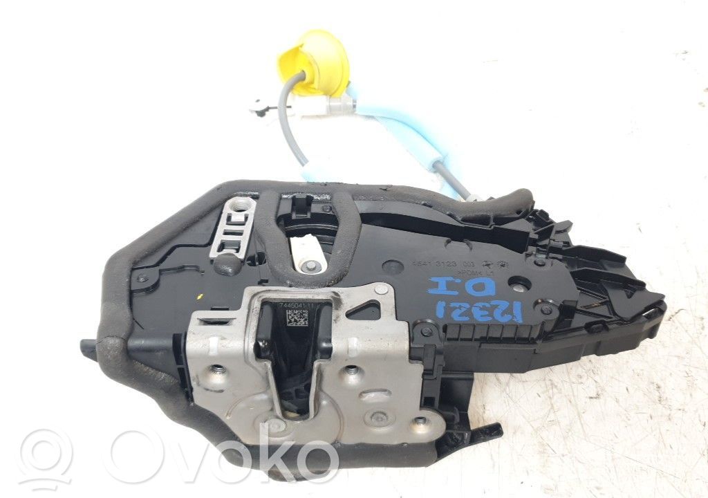 BMW 1 F40 Etuoven lukko 