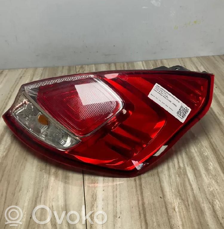 Ford Fiesta Lampă spate în capacul portbagajului 