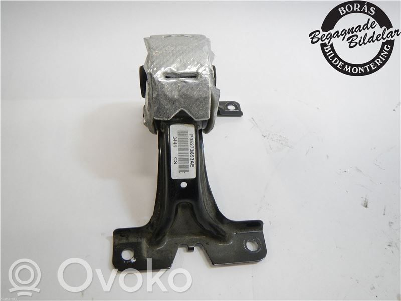 Engine mounting bracket   5273893AE,P05273893AE,P05273893AE