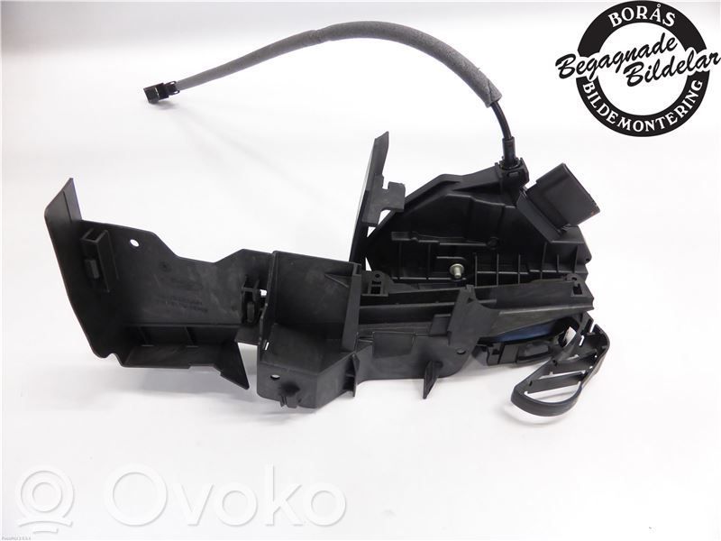 Ford Focus Front door lock 