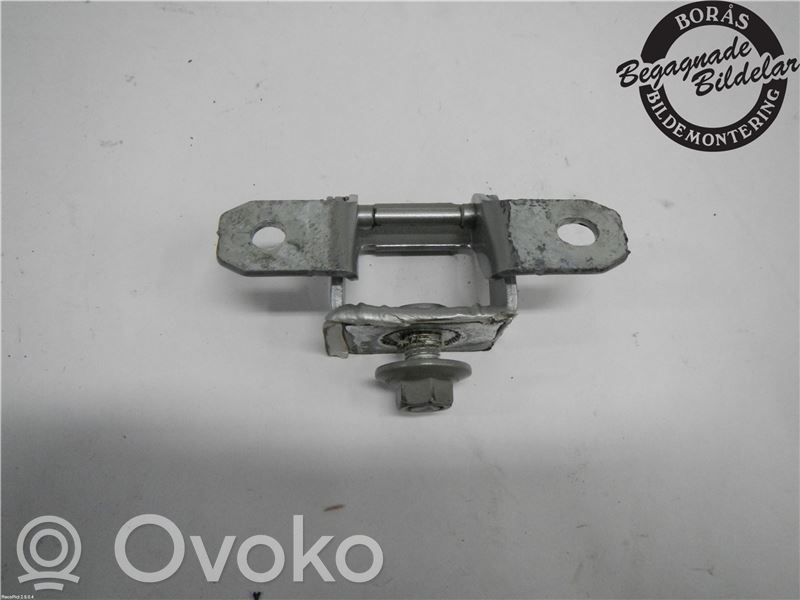 Tailgate/trunk/boot hinge   904001HB0A