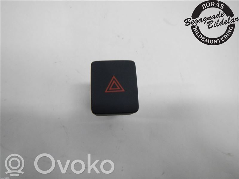 Nissan Note (E12) Hazard light switch 