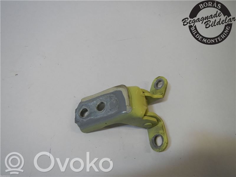 Citroen C1 Front door upper hinge 