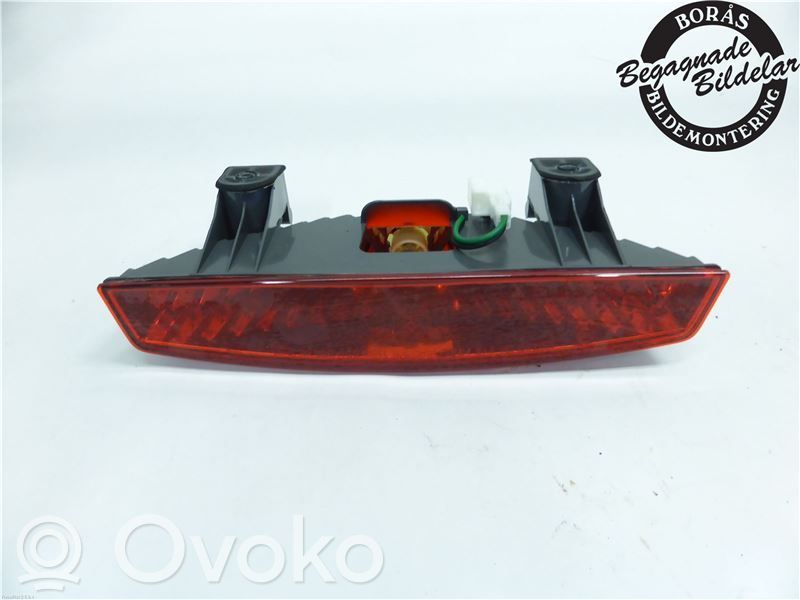 KIA Rio Third/center stoplight 