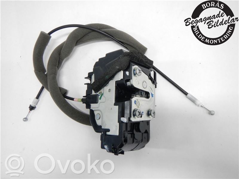 Nissan Note (E12) Front door lock 