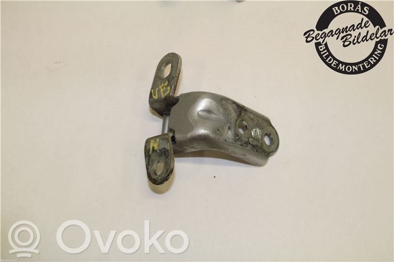 Hyundai ix35 Rear door lower hinge 
