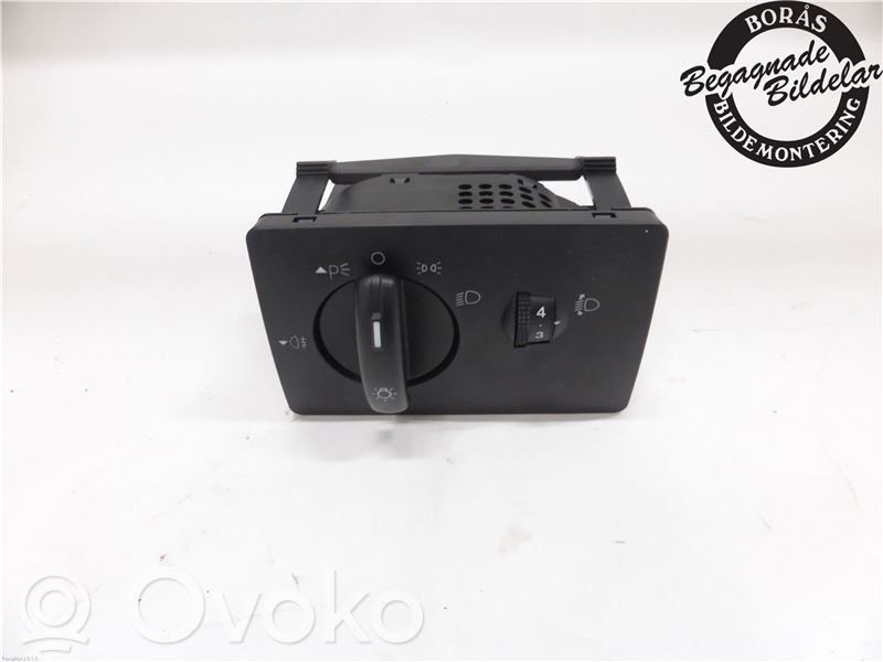 Light switch   1323823,4M5T13A024EA