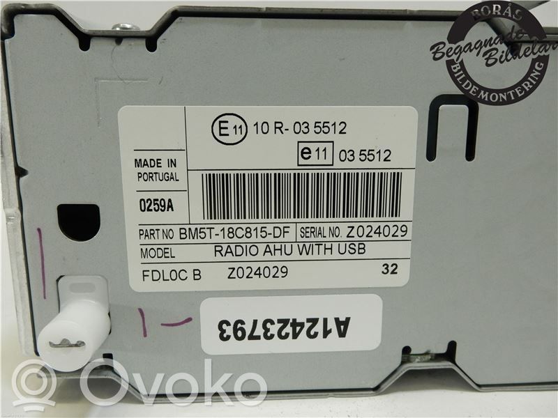 Ford Focus Radio / CD-Player / DVD-Player / Navigation 