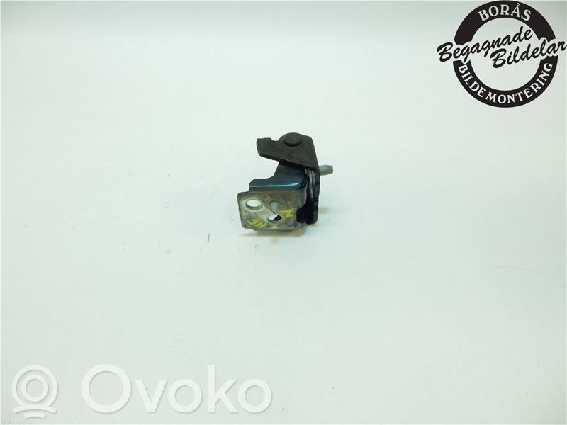 Citroen C5 Front door lower hinge 