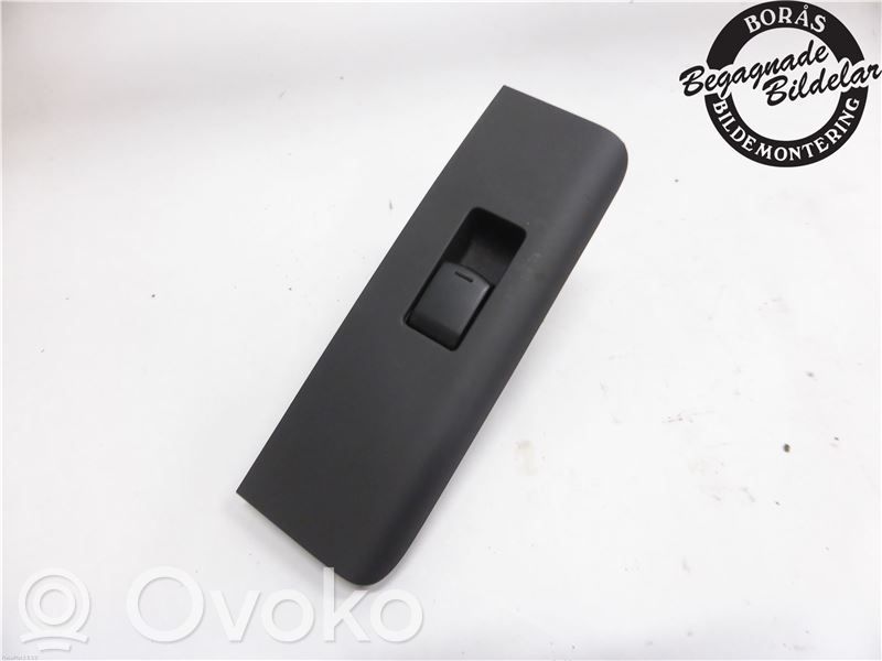 Nissan Navara D40 Electric window control switch 