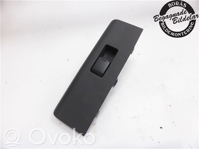 Nissan Navara D40 Electric window control switch 