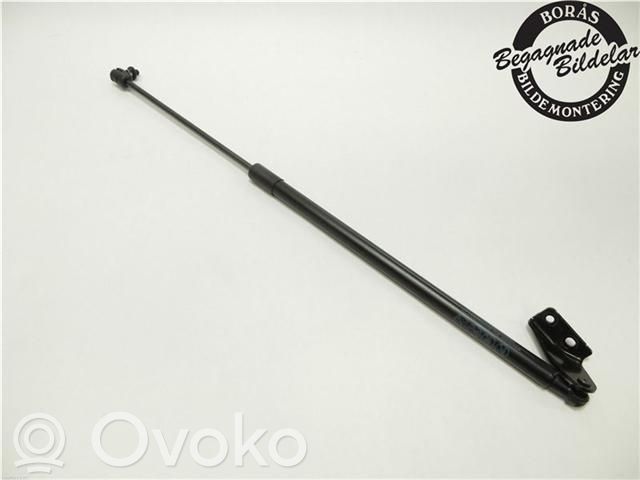 Mazda 3 III Tailgate strut 