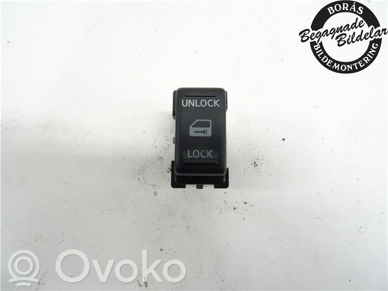 Nissan Navara D40 Central locking switch button 