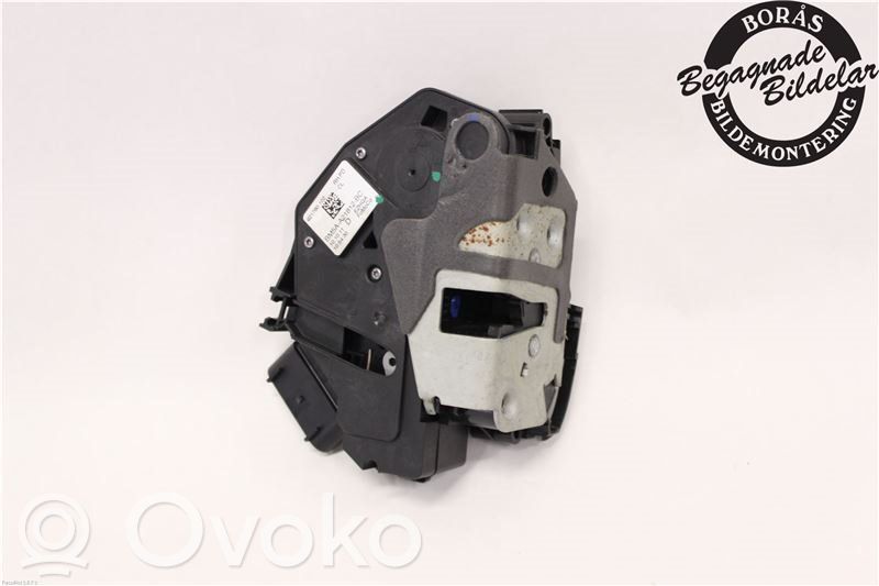 Ford Focus Priekšpusē slēdzene 