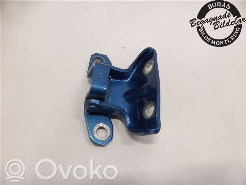 Rear door upper hinge   794102D000