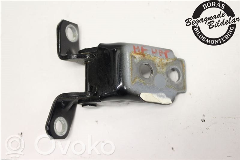 Front door upper hinge   KD5358210