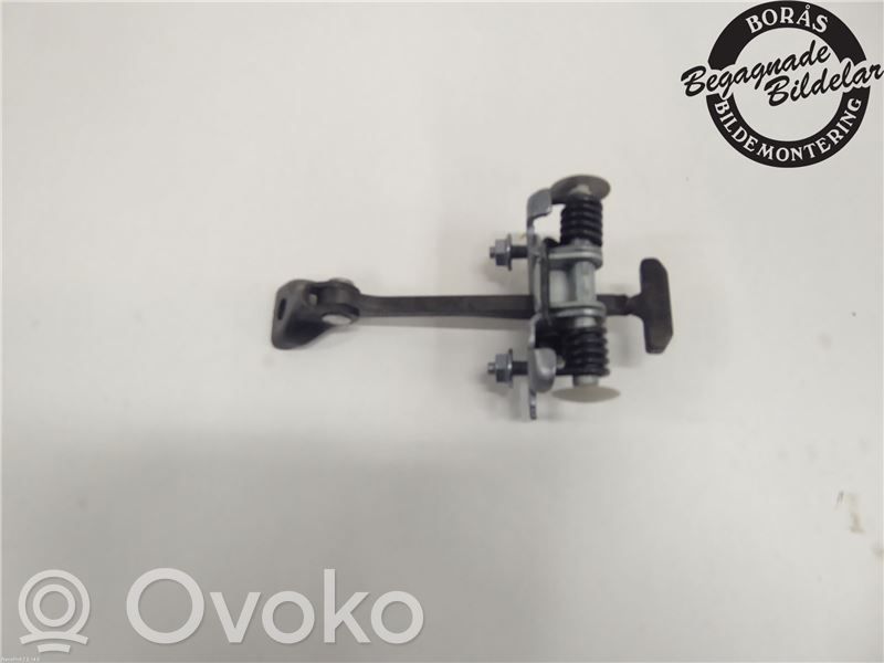 Citroen C3 Takaoven pidätin 