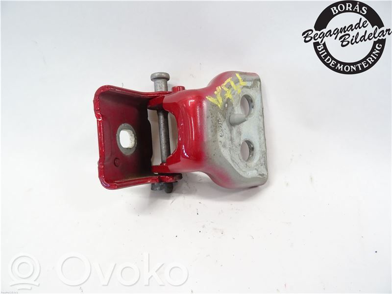 Citroen C3 Front door lower hinge 