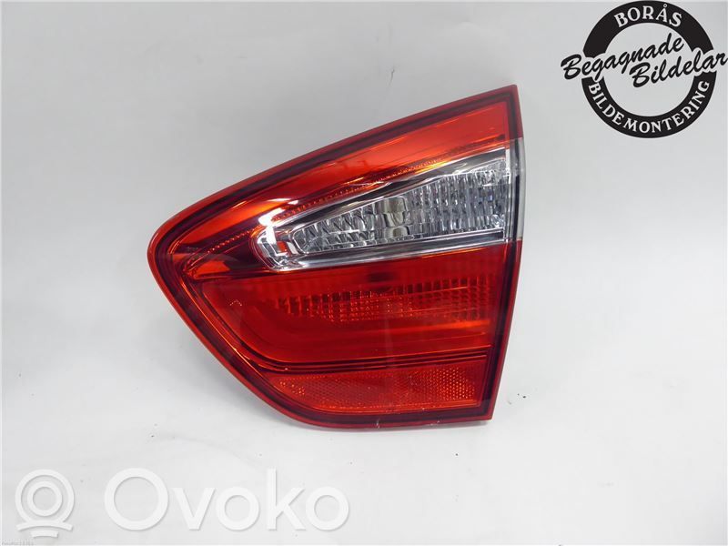 KIA Rio Takaluukun takavalot 