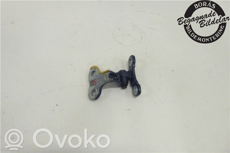 Front door upper hinge   31335182