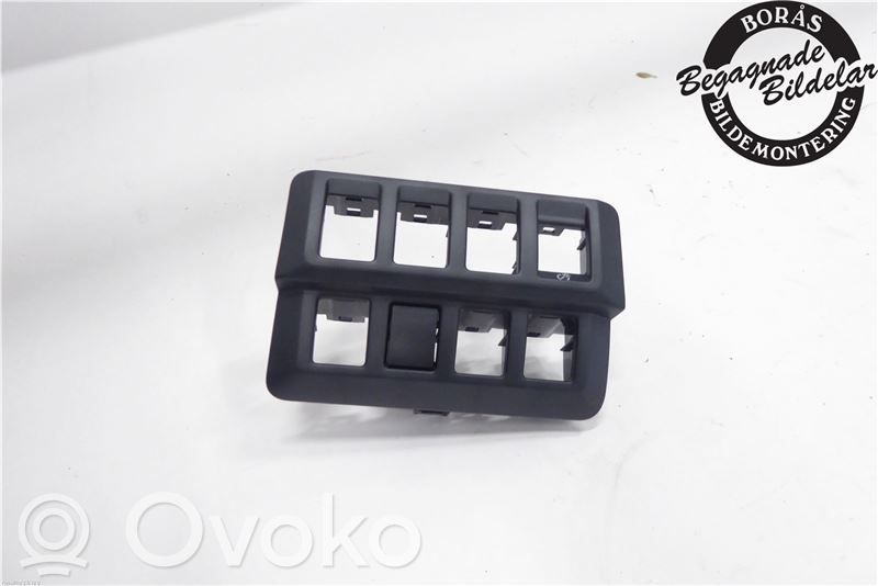Subaru Outback (BS) Moldura del panel 