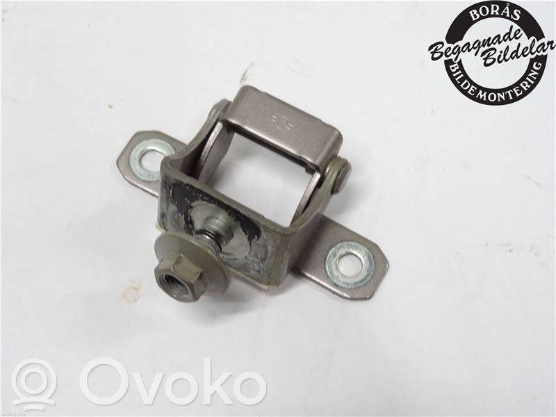 Nissan Note (E11) Tailgate/trunk/boot hinge 