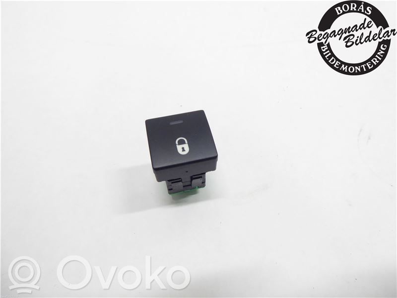 Citroen Berlingo Central locking switch button 