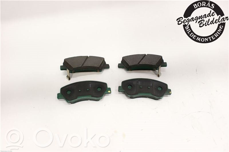 KIA Rio Jarrupalat (etu-) 