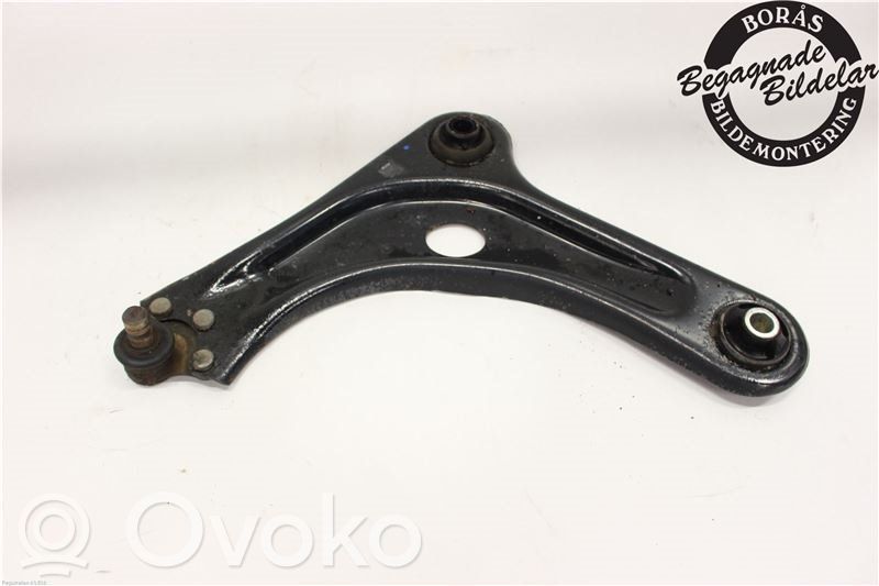 Peugeot 208 I Front lower control arm/wishbone 