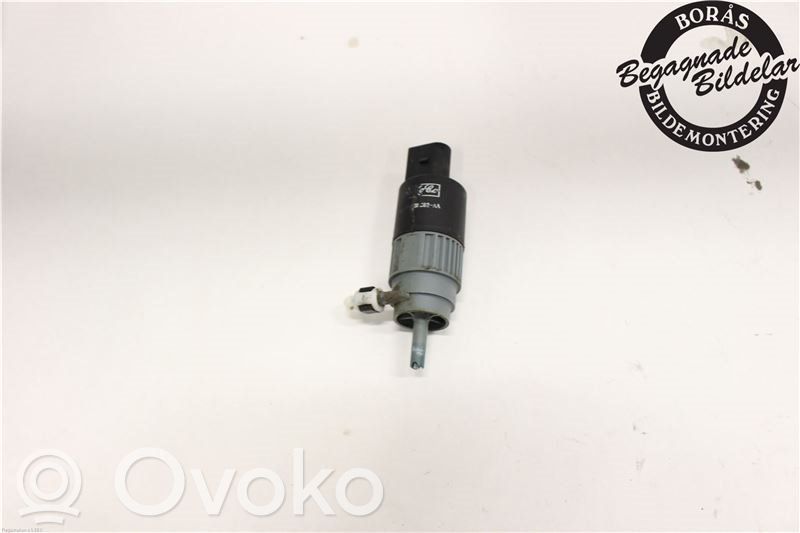 Headlight washer pump   1708433