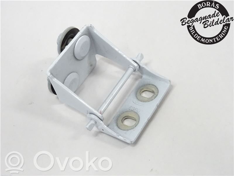 Ford Focus Tailgate/trunk/boot hinge 