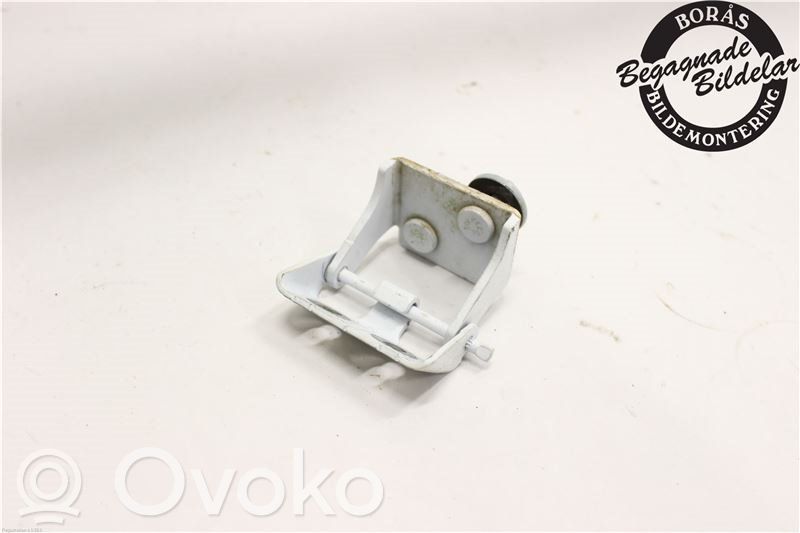 Ford Fiesta Tailgate/trunk/boot hinge 